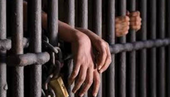 بلوچستان: جیل میں قیدیوں کو مرغی و بریانی کھلانے کا فیصلہ