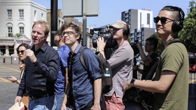 آرتھر جونز (بائیں سے دوسرے)