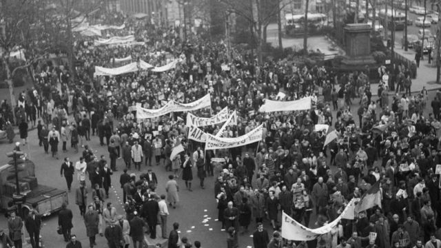 پیرس: احتجاجی مظاہرہ