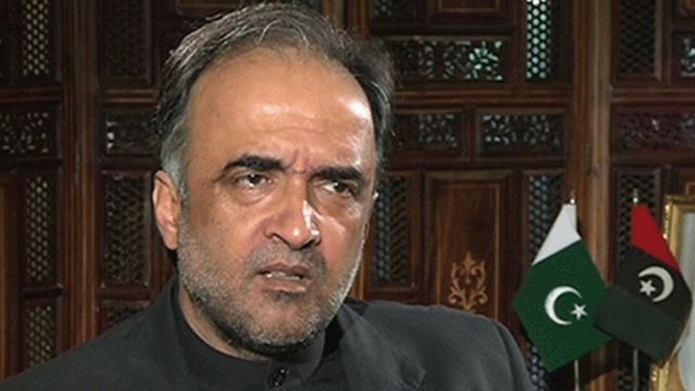 قمر زمان کائرہ