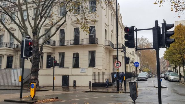 ہائیڈ پارک ون وہ رہائشی عمارت ہے جس کی مالیت پانچ کروڑ پاونڈ بتائی جاتی ہے