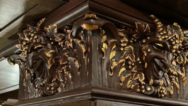 آرائشی یا ڈراؤنی خصوصیات