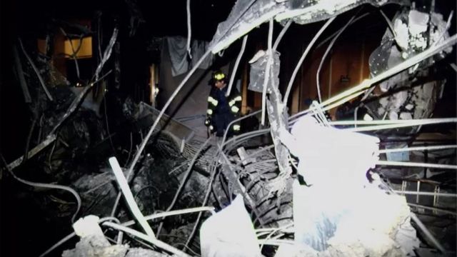 سنہ 1993 میں ورلڈ ٹرید سینٹر کو ٹرک حملے میں پہنچنے والا جزوی نقصان