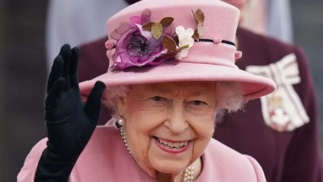 ملکہ برطانیہ