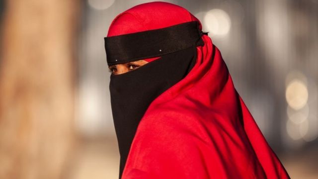 : Portrait of a somali woman wearing a niqab, Woqooyi Galbeed region, Hargeisa, Somaliland on November 19, 2011 in Hargeisa, Somaliland