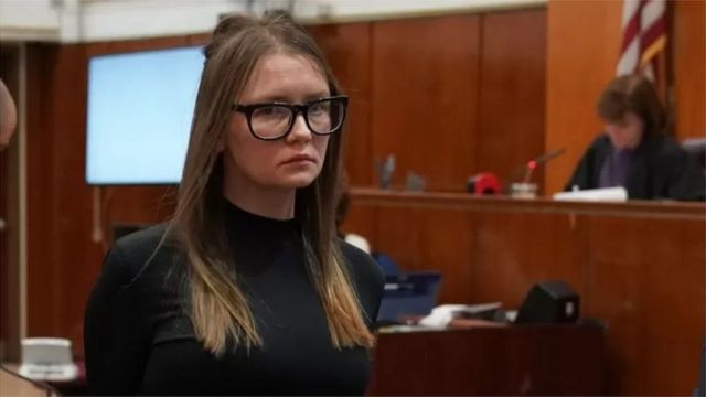 روسی اینا نے لوگوں کو یہ کہہ کر دھوکہ دیا کہ وہ ایک امیر جرمن خاندان کی وارث ہیں