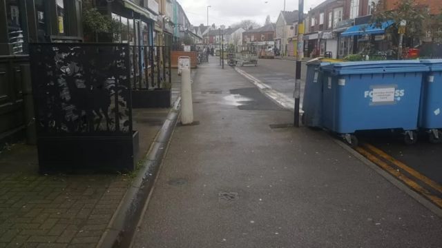 برمنگھم مسجد نمازی حملہ