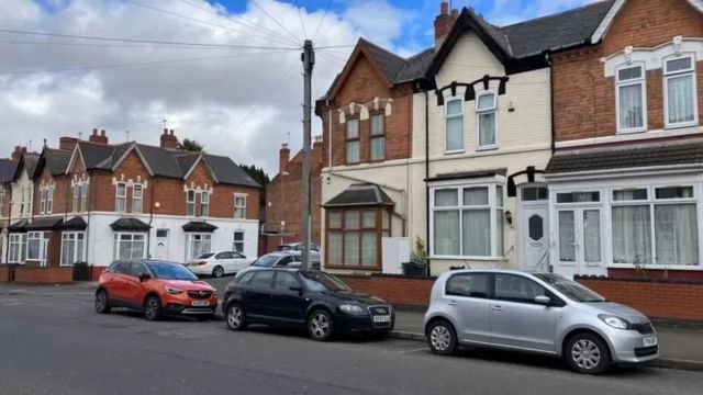 برمنگھم مسجد نمازی حملہ