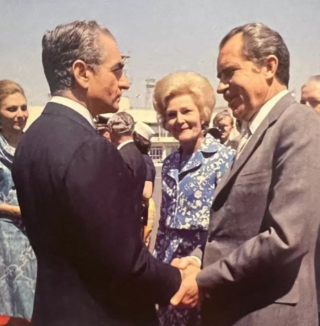 امریکی صدر رچرڈ نکسن کے ساتھ رضا شاہ