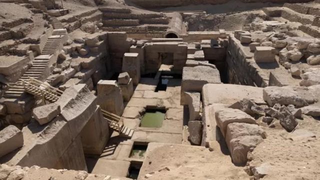 مصر The Osireion temple in Abydos, Egypt, provided a wealth of astronomical information.