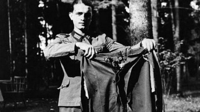 جس وقت بم دھماکہ ہوا، ہٹلر نے یہ پتلون پہن رکھی تھی