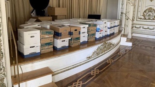 امریکی صدر ڈونلڈ ٹرمپ کی فلوریڈا کی جائیداد مار لاگو کے بال روم میں فائلیں مبینہ طور پر محفوظ کر لی گئیں۔